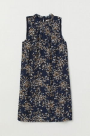  Crêpe dress 6.00 €