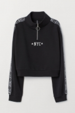  Stand-up collar sweatshirt 8.00 €
