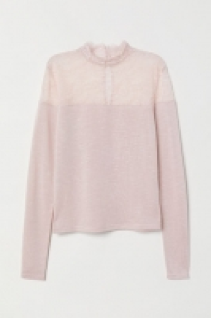  Fine-knit jumper with lace 7.00 €