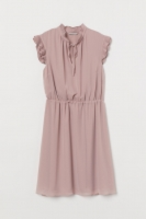  Cap-sleeved dress 15.00 €