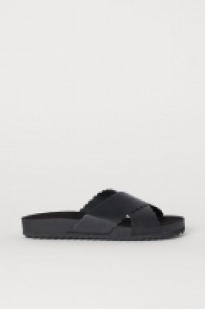  Sandals 17.00 €