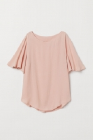  Trumpet-sleeved blouse 9.00 €
