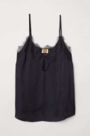  Satin strappy top with lace 8.00 €