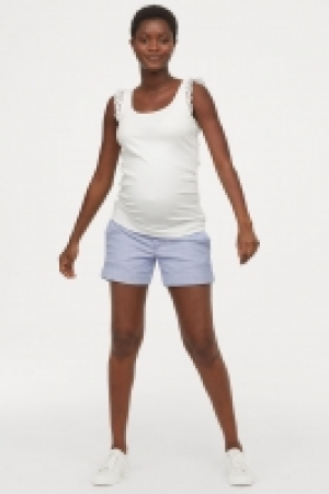  MAMA Cotton chino shorts 6.00 €