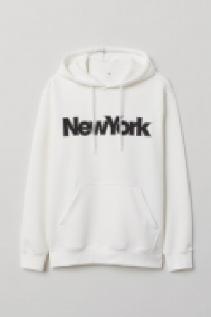  Printed hooded top 13.00 €