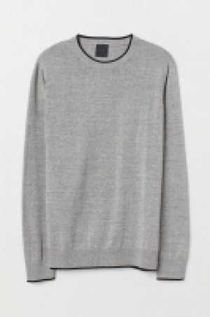  Fine-knit cotton jumper 9.00 €