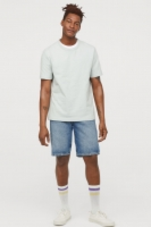  Loose Denim shorts 9.00 €