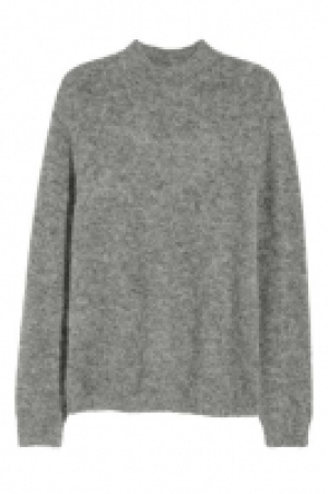  Knitted mohair-blend jumper 16.00 €