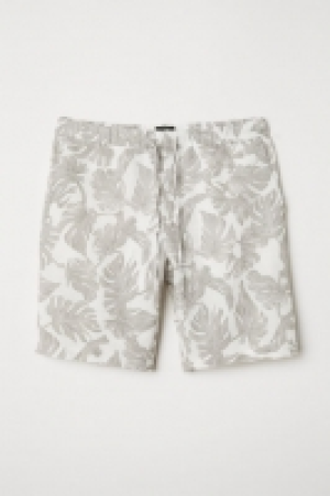  Linen-blend shorts Relaxed Fit 17.00 €
