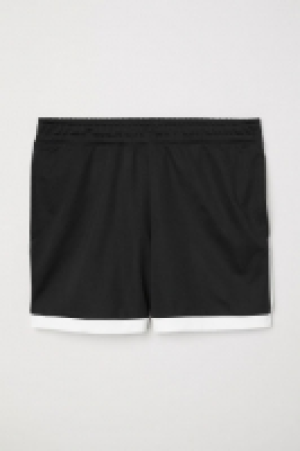  Short shorts 9.00 €