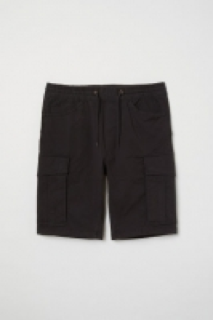  Cotton cargo shorts 18.00 €