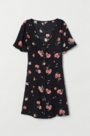  V-neck viscose dress 8.00 €