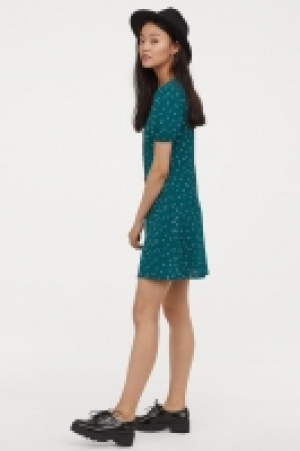  Crêpe dress 17.99 €