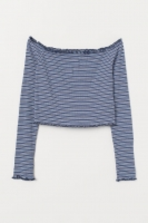  Off-the-shoulder top 2.00 €