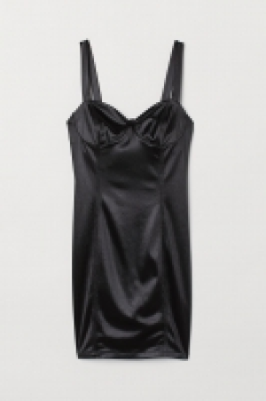  Satin dress 16.00 €