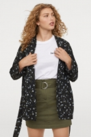  Jacket with a tie belt 6.00 €