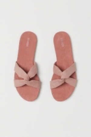  Sandals 8.00 €
