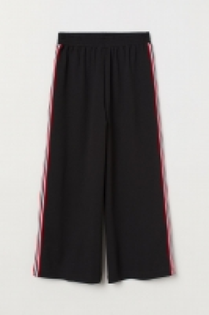  Wide pull-on trousers 9.00 €