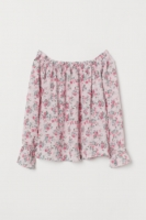  Off-the-shoulder blouse 8.00 €