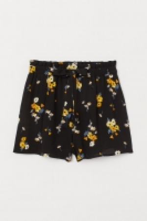  Tie-belt shorts 7.00 €