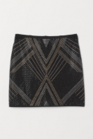  Skirt with studs 20.00 €