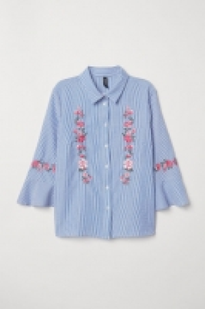  Blouse with embroidery 15.00 €