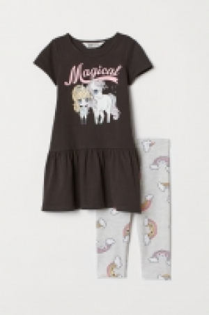  Dress and leggings 3.00 €