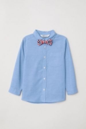  Shirt with a tie/bow tie 6.00 €