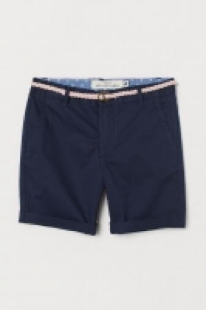  Shorts with a belt 3.00 €