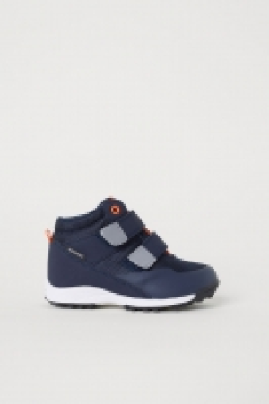  Waterproof hi-tops 15.00 €