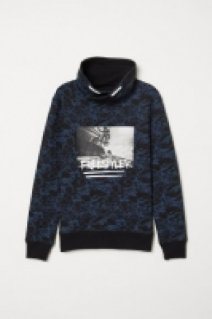  Funnel-collar sweatshirt 5.00 €