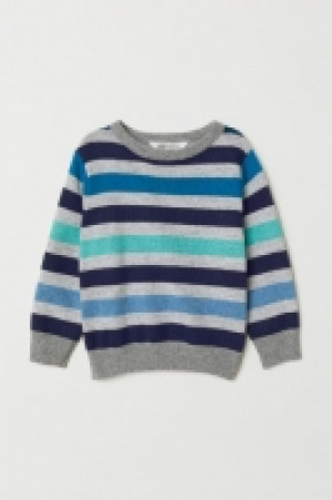  Knitted jumper 6.00 €
