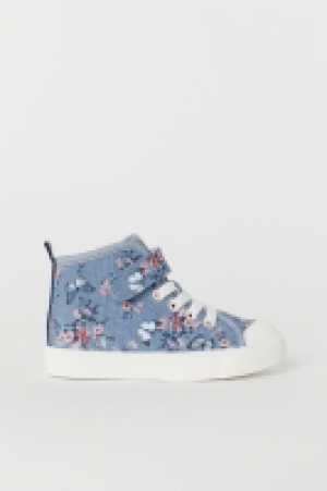  Hi-tops 7.00 €