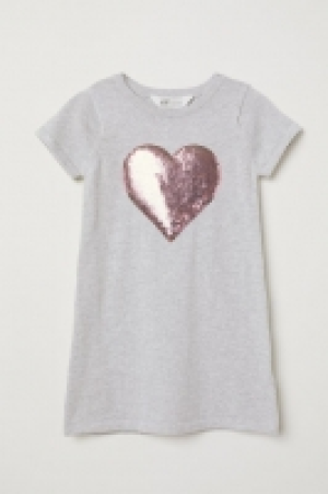  Dress with appliqué 9.00 €