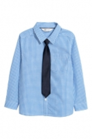  Shirt with a tie/bow tie 8.00 €