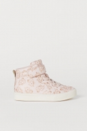 Hi-top trainers 10.00 €