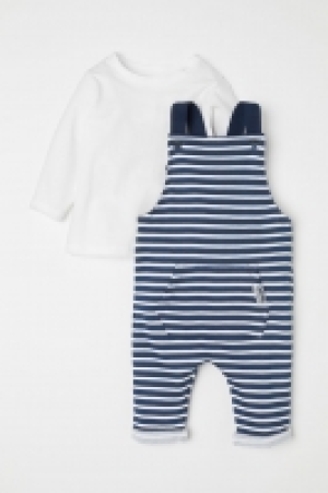  Top and dungarees 6.00 €