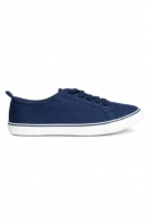  Trainers 5.00 €