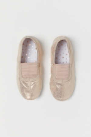 HM   Glittery dance shoes