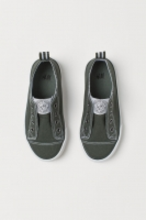  Slip-on trainers 4.00 €
