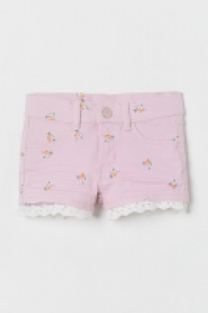 HM   Lace-trimmed twill shorts