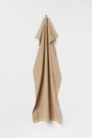  Jacquard-patterned bath towel 6.00 €