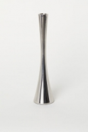  Tall metal candlestick 10.00 €