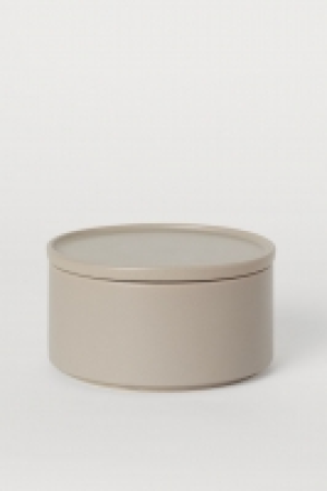  Round stoneware pot 7.00 €