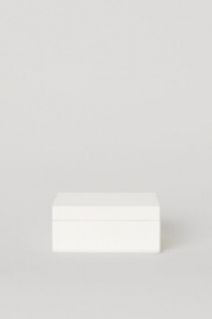  Small box with a lid 6.00 €