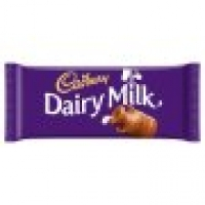 Cadbury Dairy Milk Chocolate Bar 110G 1.49 €