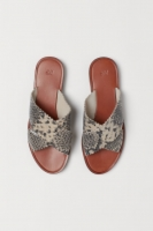  Mules 22.00 €