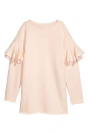  Long sweatshirt with frills 13.00 €