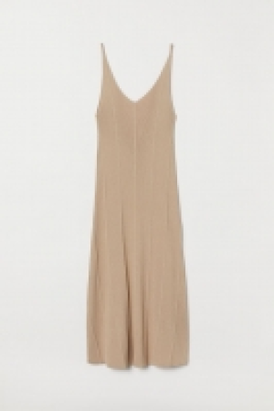  Ribbed dress 16.00 €