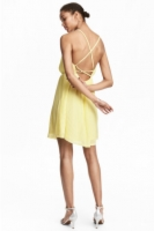  Pleated dress 17.00 €